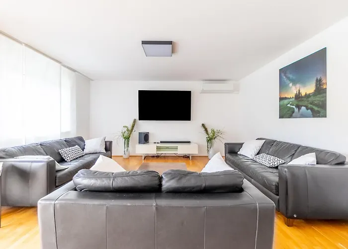 Kaprun Biggest Chalet Helen - 5 Bedrooms, 7 Bathrooms, Air Condition